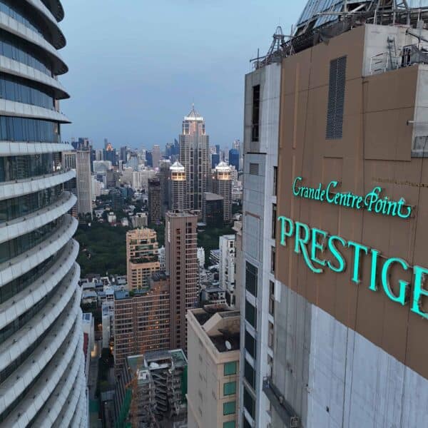 รีวิวผลงานป้าย GCP PRESTIGE ป้ายอาคารสูง อักษรไฟออกหน้าบนอาคารสูง