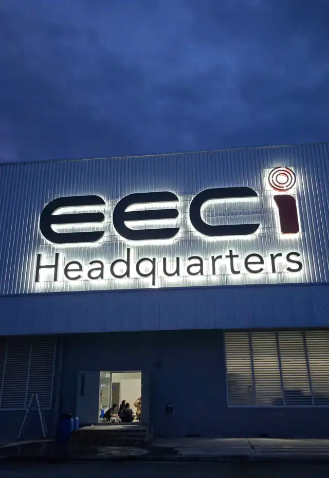 ผลงานป้ายติดอาคาร ผลงาน EECi LOGO
