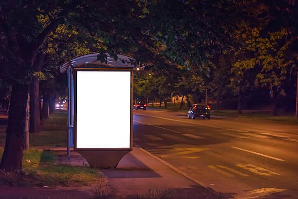 การติดตั้งป้ายริมถนน ให้โดดเด่นและน่าสนใจมีเคล็ดลับอย่างไรบ้าง?