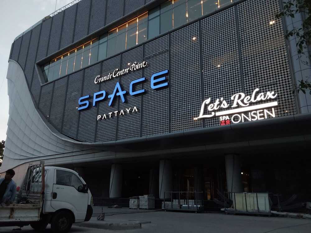 ติดป้ายโฆษณาแบบไหนดี สำหรับธุรกิจอื่นๆ